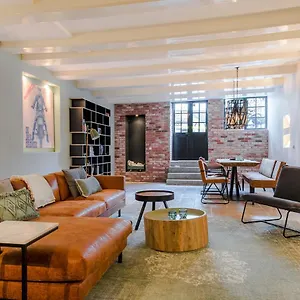  Apartment Beautiful Centre