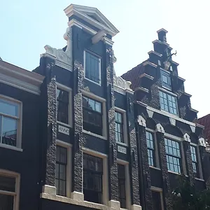 Apartment Captains House